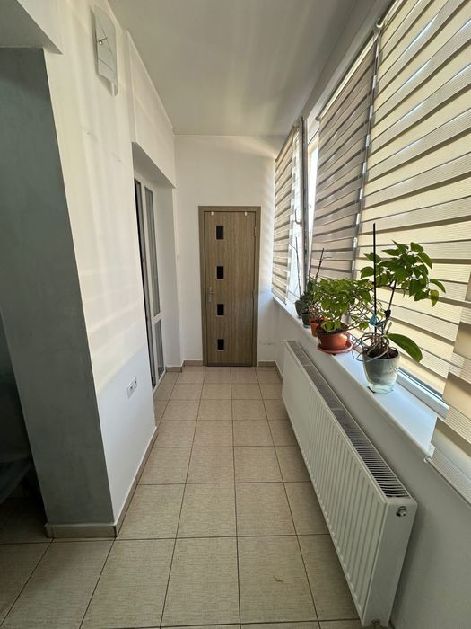 Închiriez garsonieră!