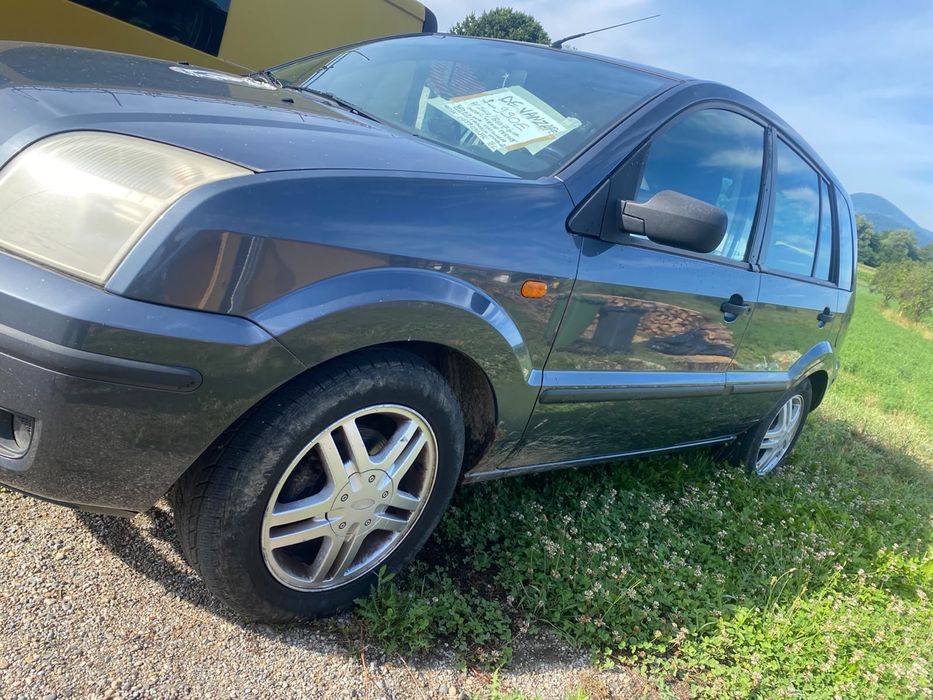 FORD Fusion 2003 — imagine 3