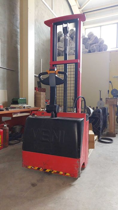 Стакер VENI&CO употребяван