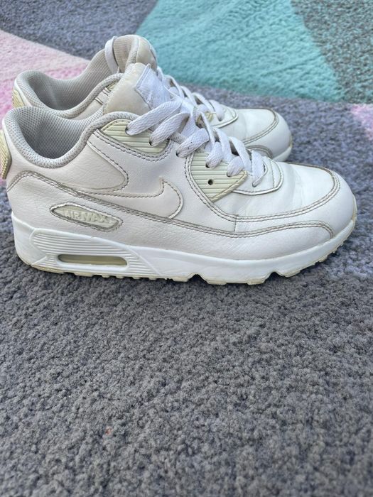 Adidași NIKE air max piele, nr 35