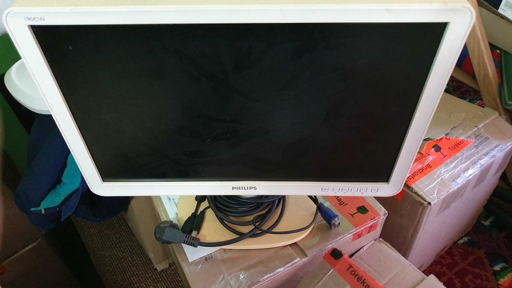 монитор philips 190CW 19 инча