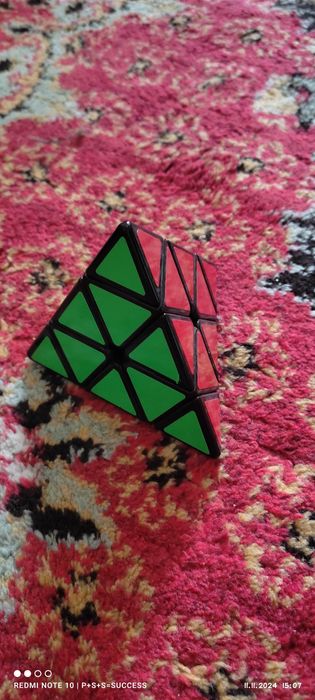 Кубик пирамидка продаю