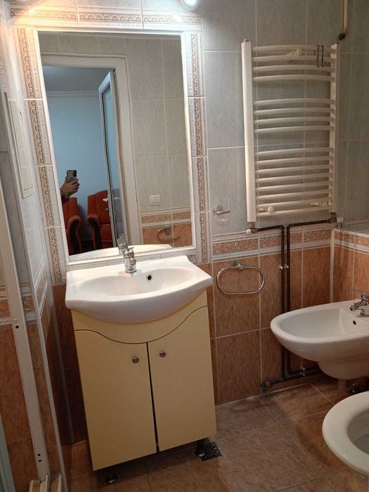 Închiriez apartament 2 camere