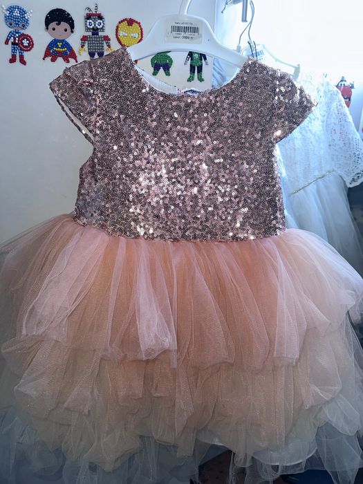 Платья нарядные пышные