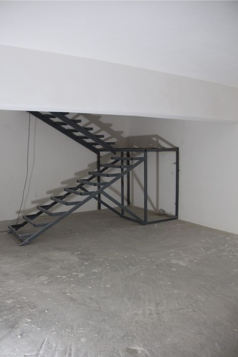 Дом с высокими потолками (4 метра)