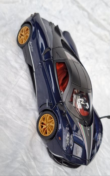 Метални  колички 1:24