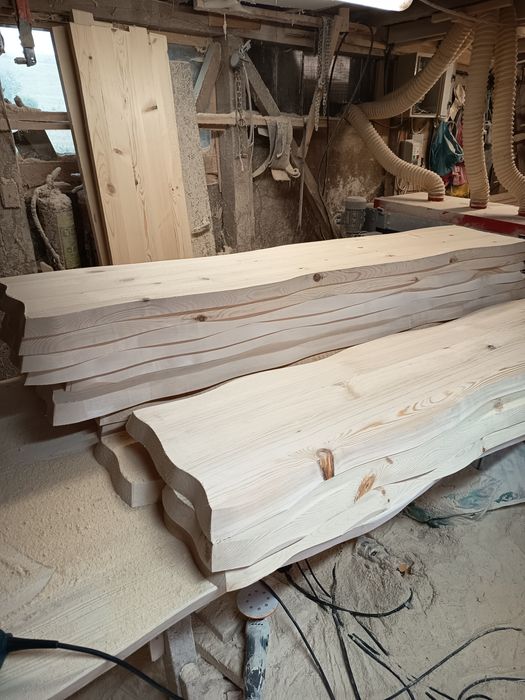 Маси и пейки с жив ръб