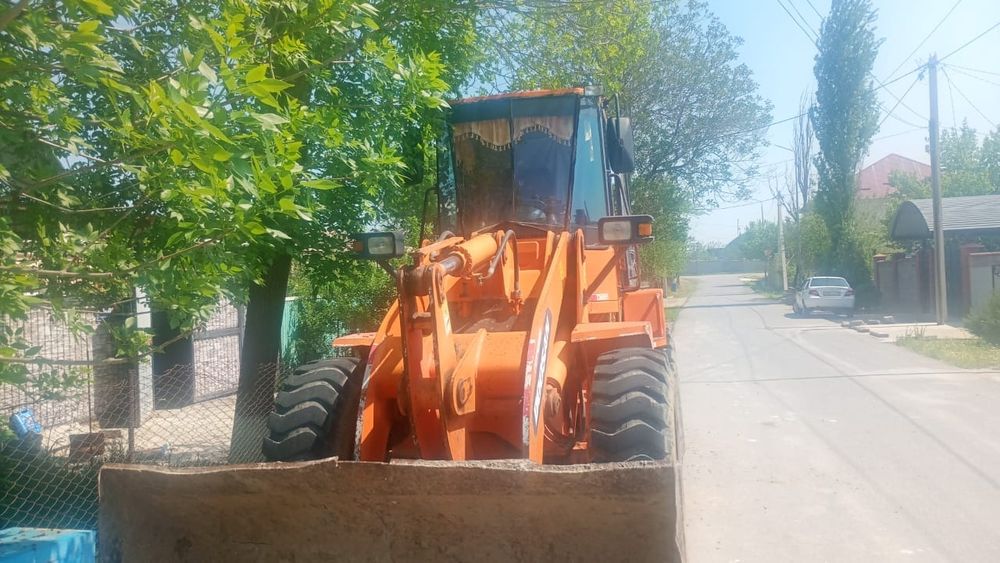 Погрузчик фронтальный
