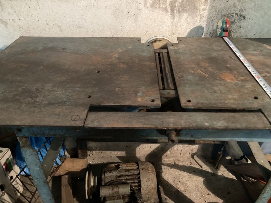 Циркуляр 220 волта