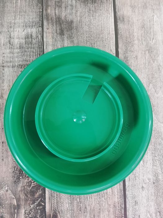 Поилка под банку