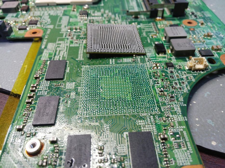 reparatii laptop,bga reballing,deparolare bios
