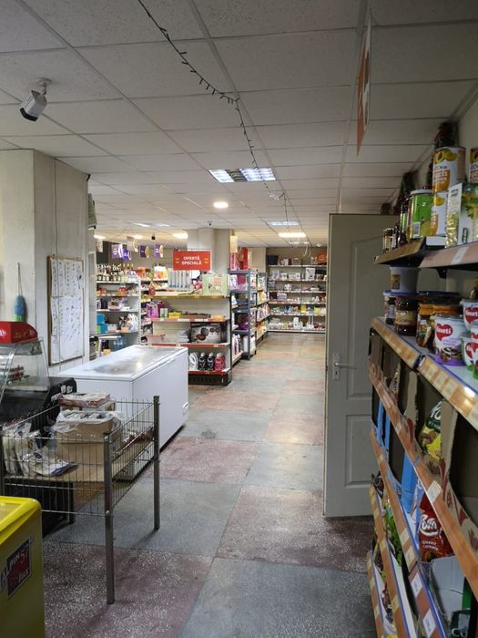 Vand afacere/spatiu comercial magazin alimentar