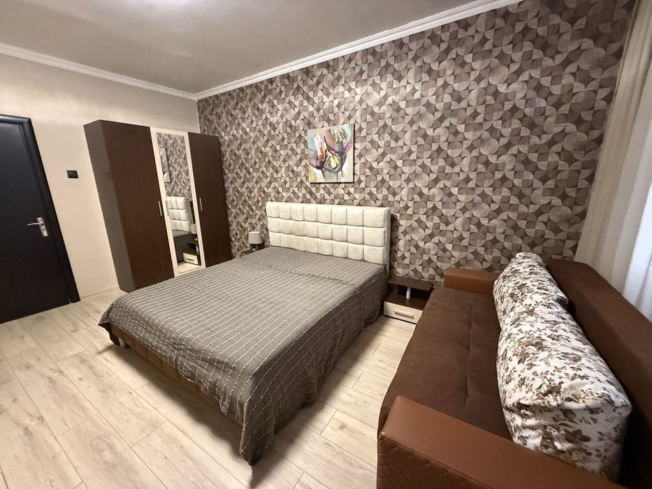 Дава се под наем Тристаен апартамент в Добрич, Дружба 2 - 103 кв.м за 357 € - Снимка #3