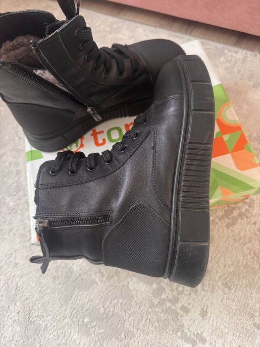 Продам сапоги на девочку 36р