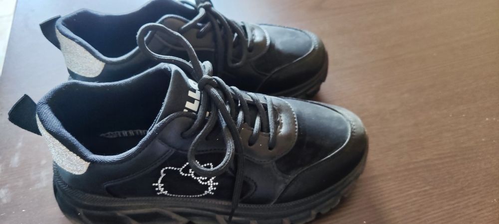 Сникърси Hello Kitty