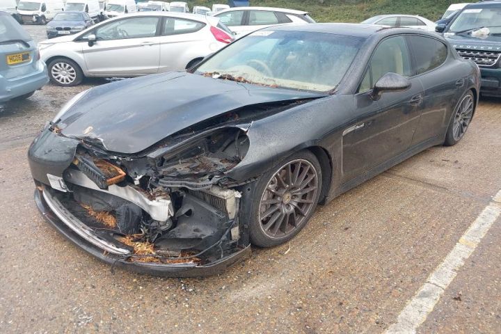 Dezmembrez Porsche Panamera 970