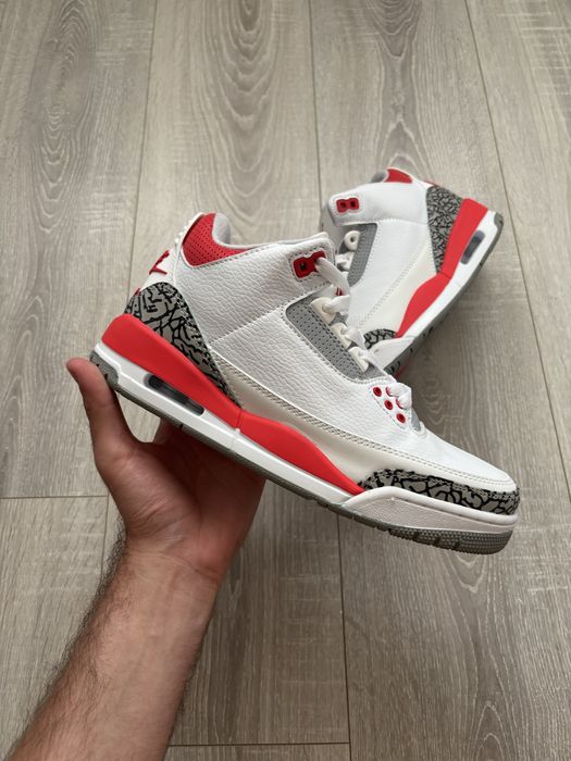 Jordan 3 Fire Red