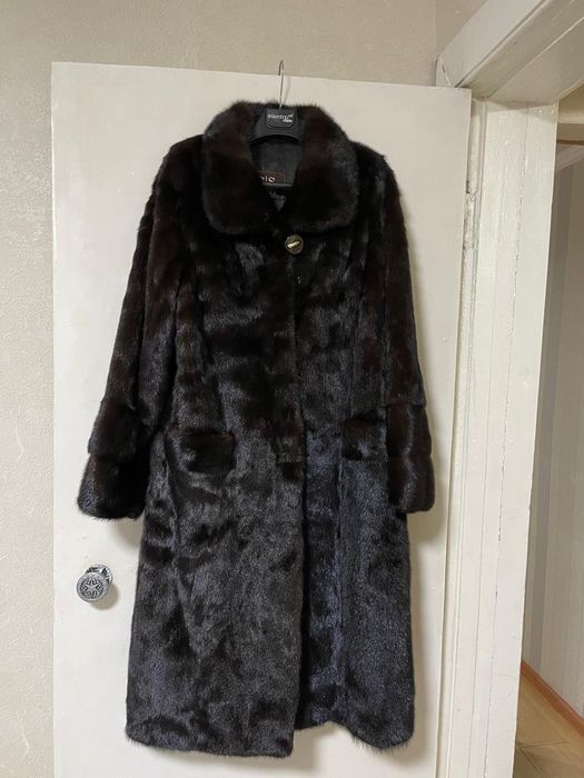 Продам шубу норковую