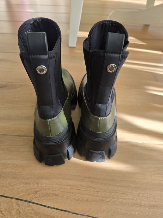 Боти тип Челси, на марката Steve Madden