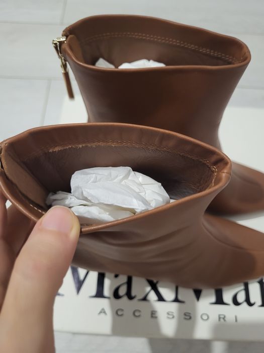 Продам новые ботинки бренда Max mara