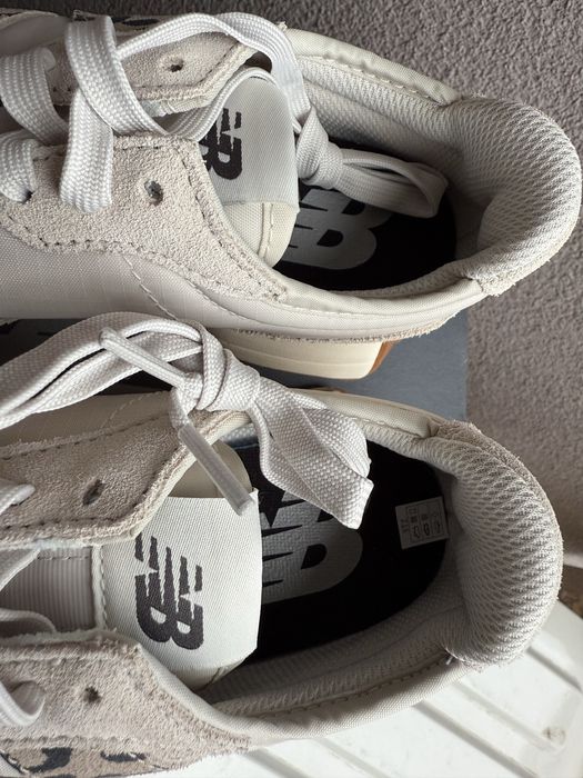 New Balance 327 leopard print logo