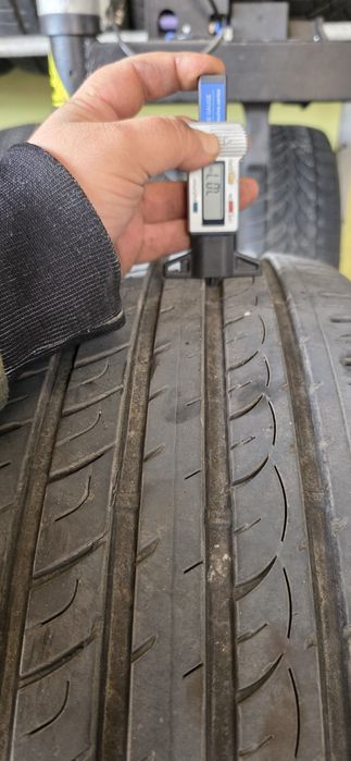 Гуми 4бр 245/50/18 - 1бр  - 109лв