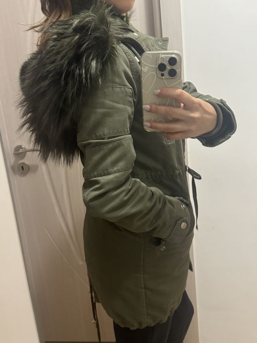 Зимна парка Bershka