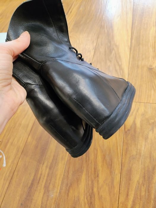 Боти естествен кожа