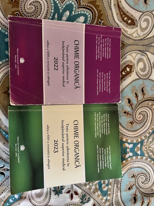 Vând materiale pentru admiterea la medicină - UMFCD