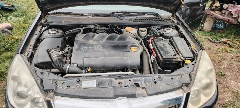 Продавам Опел Вектра 1.9 на Части!!!