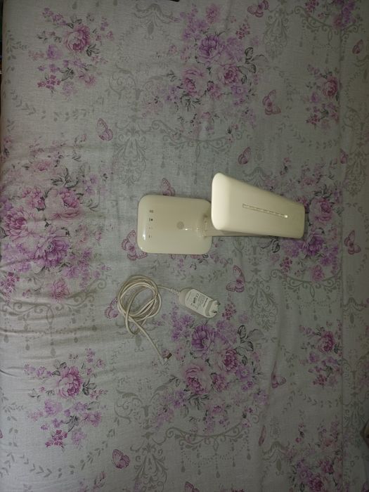 Lampa de birou cu priza