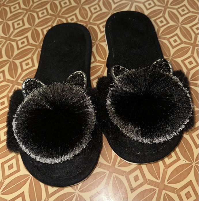 Женские домашние тапочки