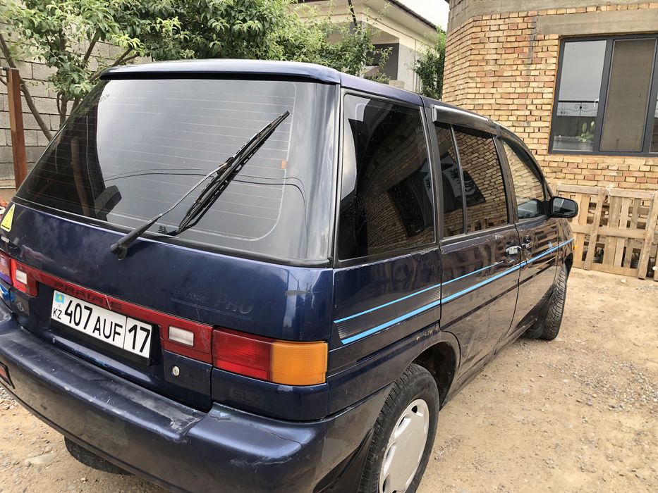 Nissan praire uneversal