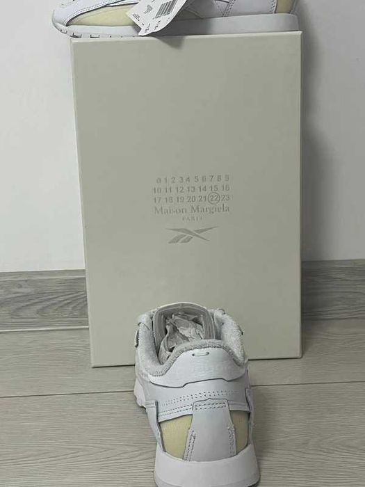 Original Reebok x Maison Margiela Project 0 CL Memory Of V2 – Size 36 – Brand New