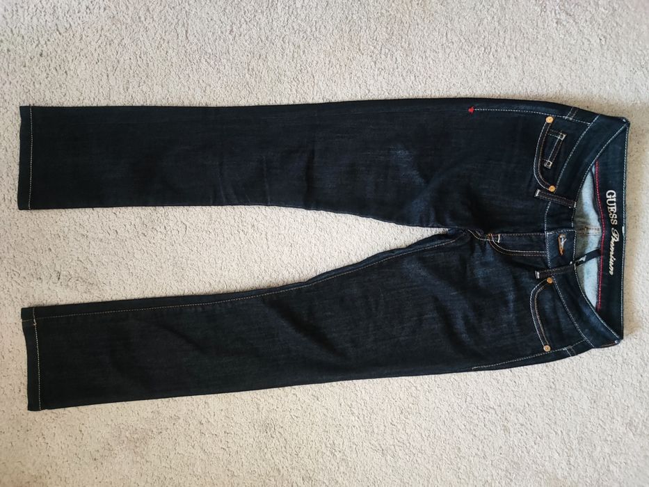 Тъкмо сини дънки Guess Premium