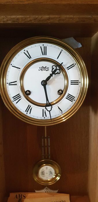 Ceas mecanic de perete