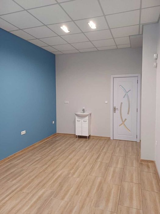 Дава се под наем Офис в Варна, Колхозен пазар - 160 кв.м за 500 € - Снимка #4