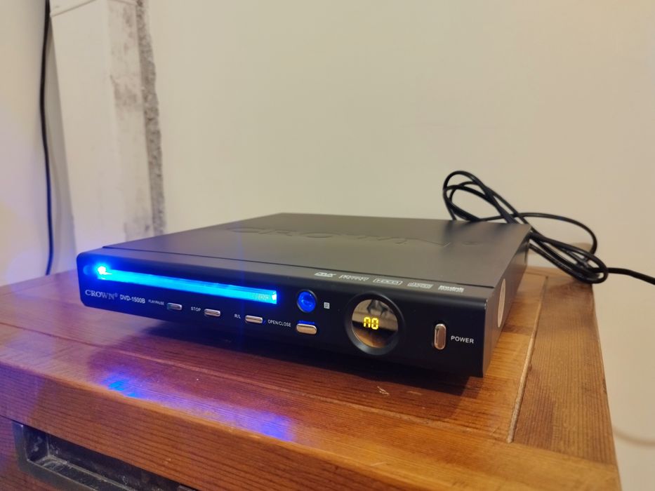 DVD плейър CROWN