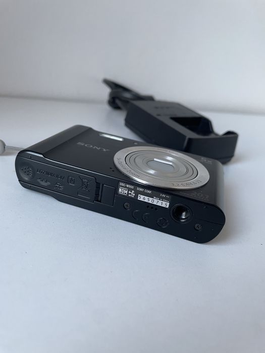 Camera Foto Digitala SONY Cyber-Shot DSC-W800 Black, 20.1 MegaPixel, HD 720p, Zoom Optic 5X,  Senzor CCD, Card 64GB, Digital Point and Shot Camera