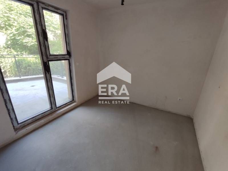 Продава се Тристаен апартамент в Варна, Операта - 108 кв.м за 1991 €/кв.м - Снимка #4