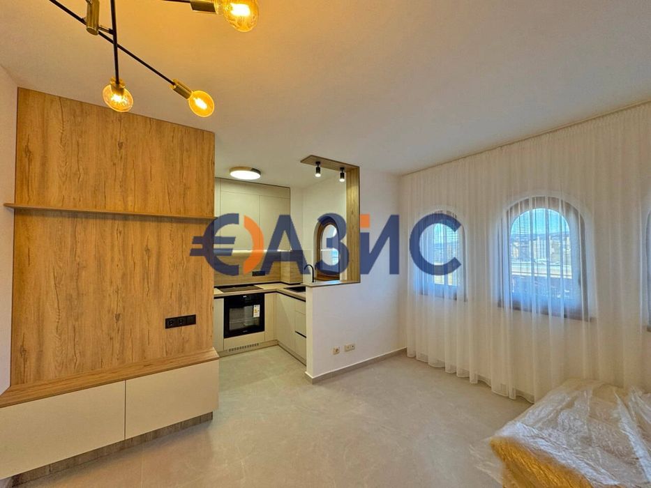 Продава се Едностаен апартамент в с. Кошарица, Област Бургас - 75 кв.м за 837 €/кв.м - Снимка #2