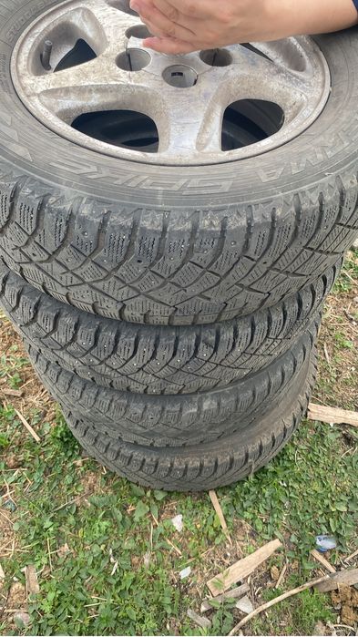 205/65R15 продам балоны с дисками