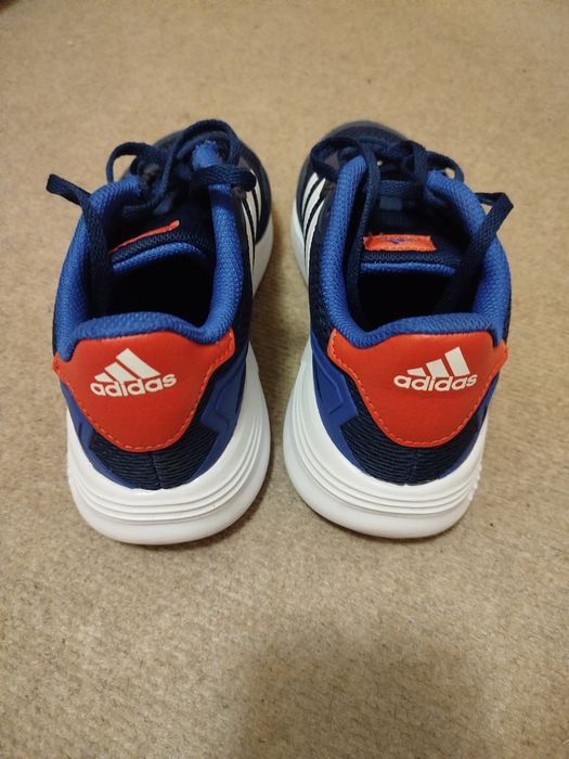 Adidas  Номер 40