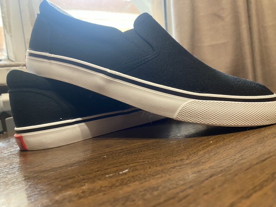 Продам слипоны черные, Новые! унисекс