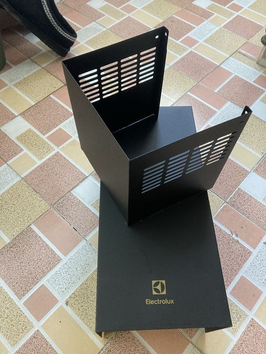 Ornament hota negru. Decoratiune hota Electrolux
