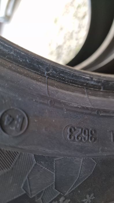 Anvelope 225/60R18 marca Semperit, M+S,DOT 2021,7 mm
