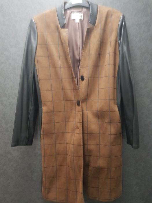 Тренчкот в кафявата гама,48 BG