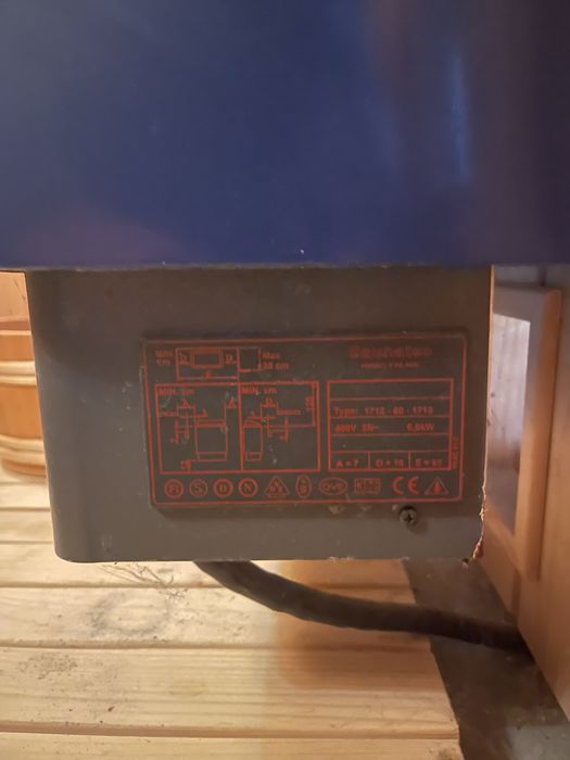 Sauna finlandeza 4-6 persoane, lemn masiv, soba Polar 9kw, 400V
