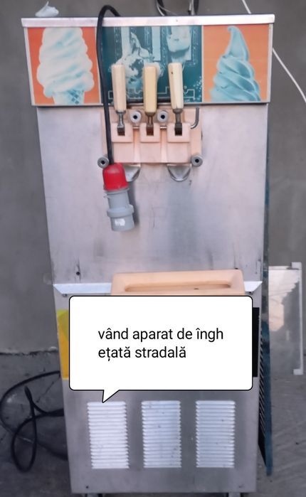Vând aparat de înghețată stradală