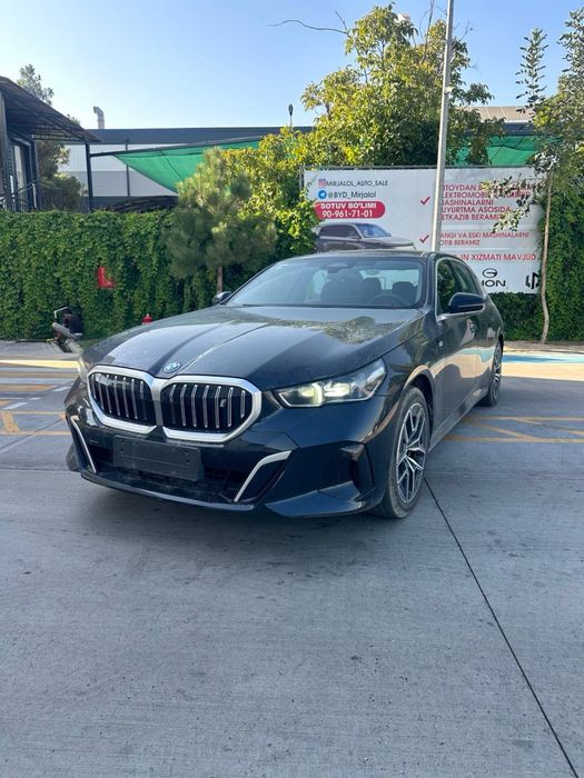 BMW i5 eDrive40L Премиум электрокар